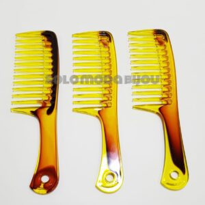 Peine de dientes anchos